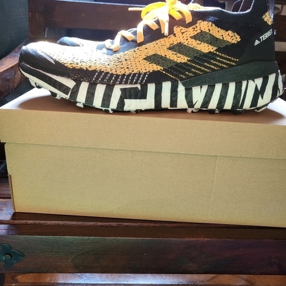 Adidas - Picture 7 of 8